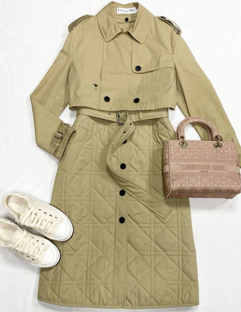 Куртка+ Жилет Christian Dior размер 38 цена 156 550 руб
Кеды Christian Dior размер 37 цена 39 138 руб
Сумка Christian Dior 