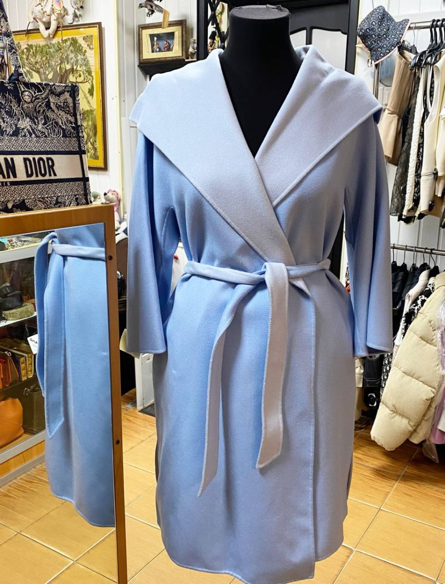 Пальто Max Mara размер 42 цена 31 310 руб/ с биркой/

