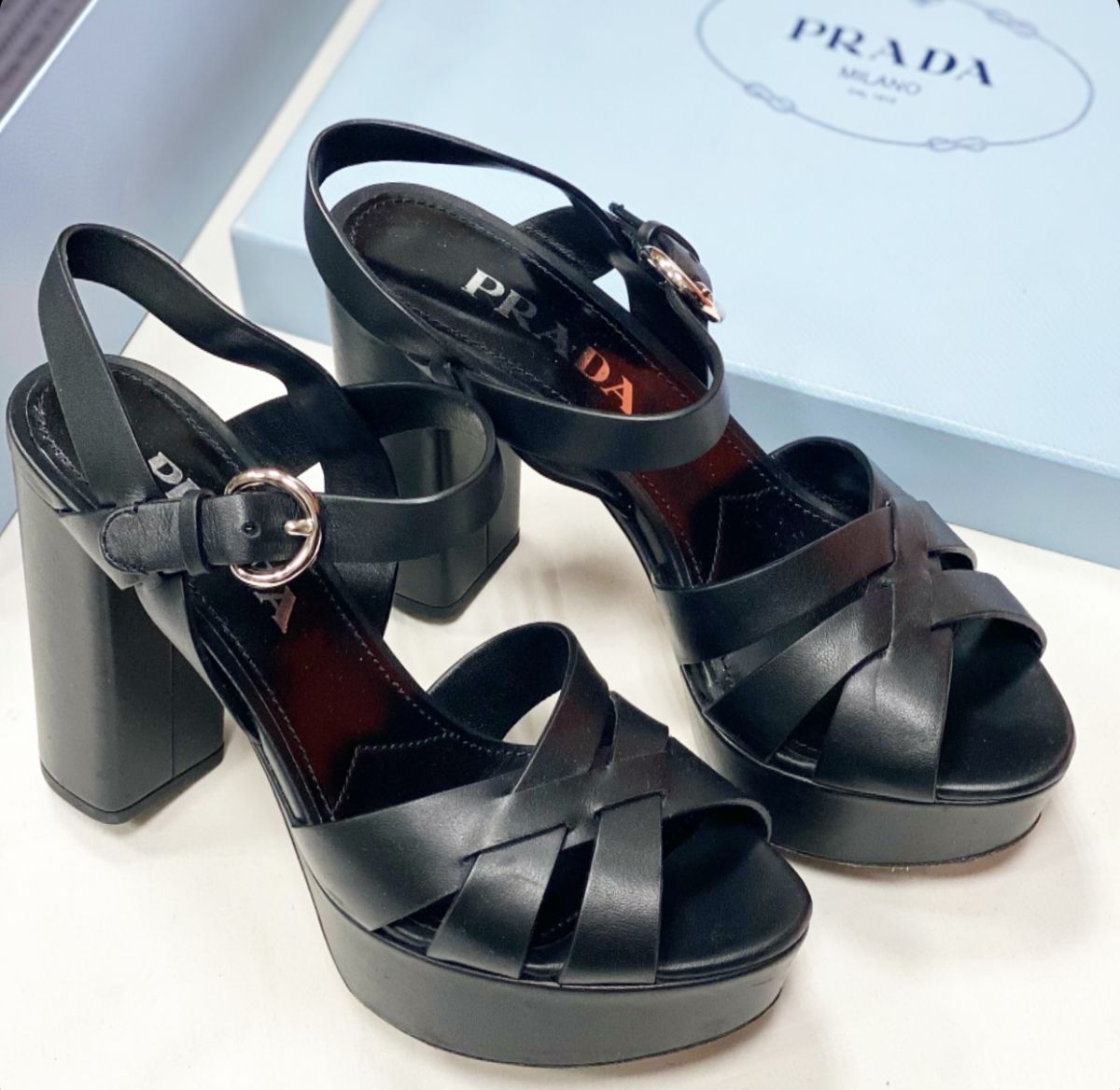 Босоножки Prada размер 35.5 цена 15 385 руб 