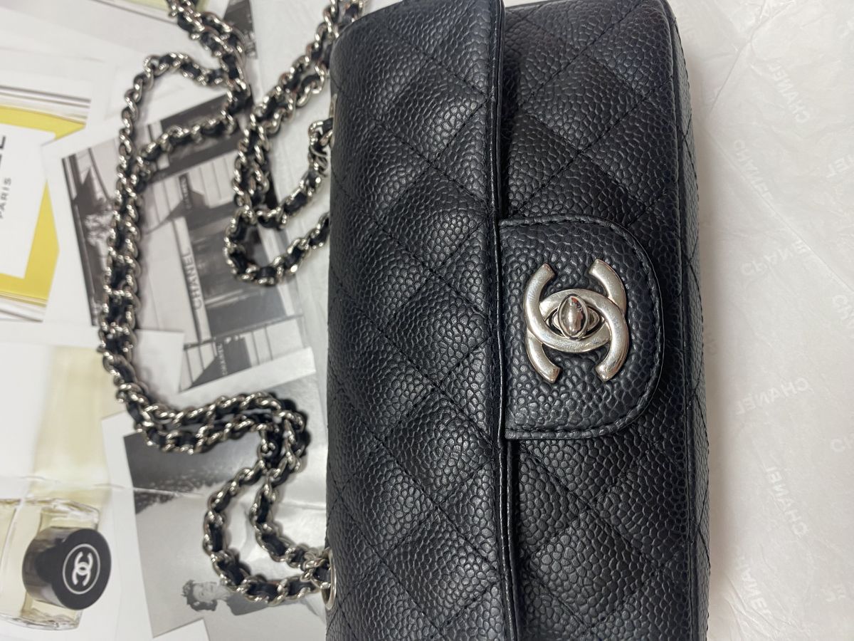 Сумочка Chanel размер 17/10 цена 156 550 руб