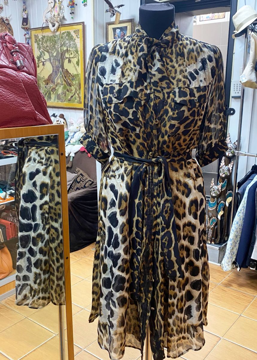 Платье Ysl размер 38 цена 23 483 руб
Платье Maison Martin Margiela размер 6 цена 15 655 руб
Платье Zara размер XL цена 7 828 руб
Сарафан Massimo Dutti размер 40 цена 23 483 руб