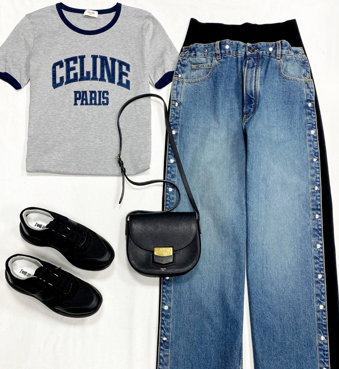 Джинсы Alaïa размер 38 цена 78 275 руб
Футболка Celine размер S цена 23 483 руб
Кроссовки Celine 36 цена 39 138 руб
Сумка Celine 