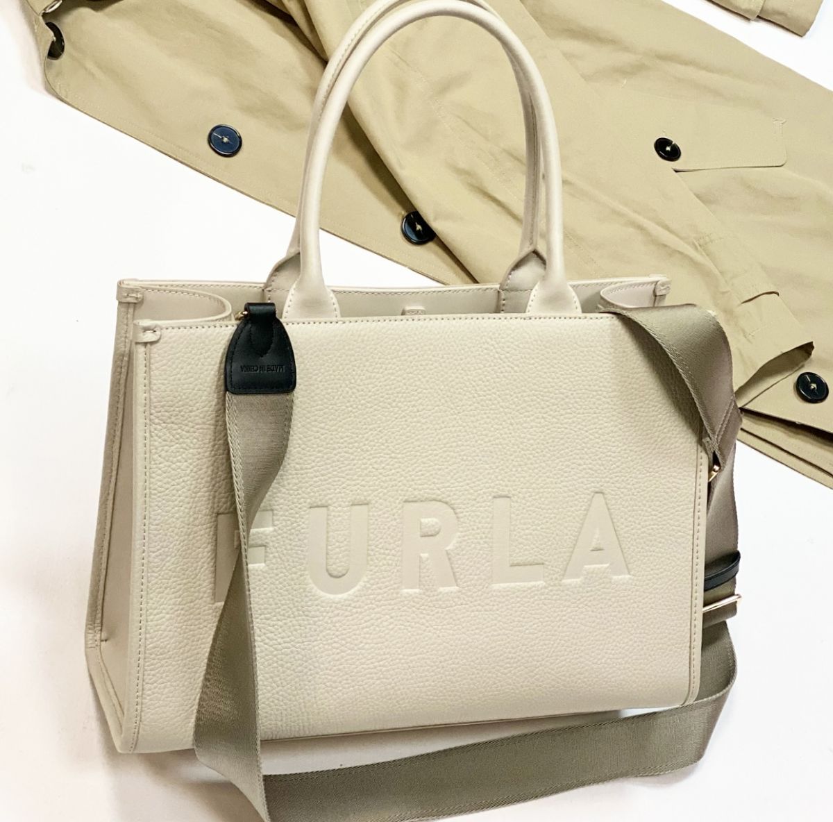 Сумка Fendi размер 35/25 цена 15 385 руб 