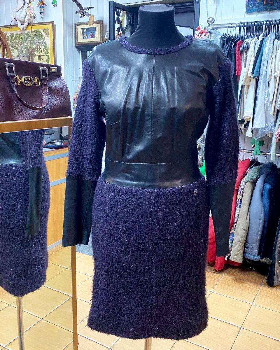 Платье/ отделка кожа/ Chanel размер 42 цена 46 965 руб