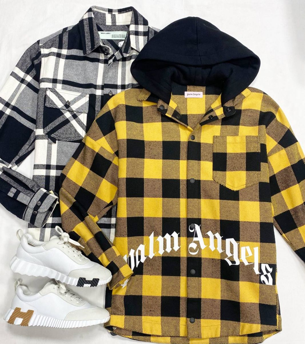 Куртка Palm Angels размер 38 цена 31 310 руб
Рубашка Off White размер S цена 23 483 руб
Кроссовки Hermes размер 39 цена 46 965 руб
 