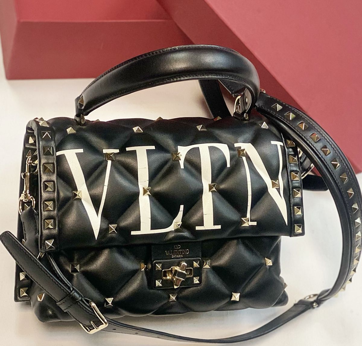 Сумка Valentino размер 25/18 цена 92 310 руб 