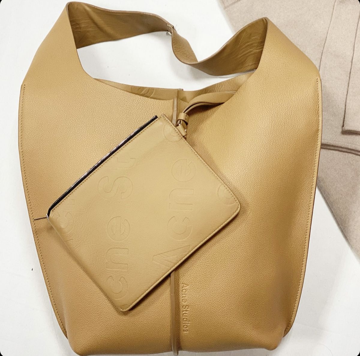 Сумка Acne Studios размер 30/40 цена 30 770 руб 
