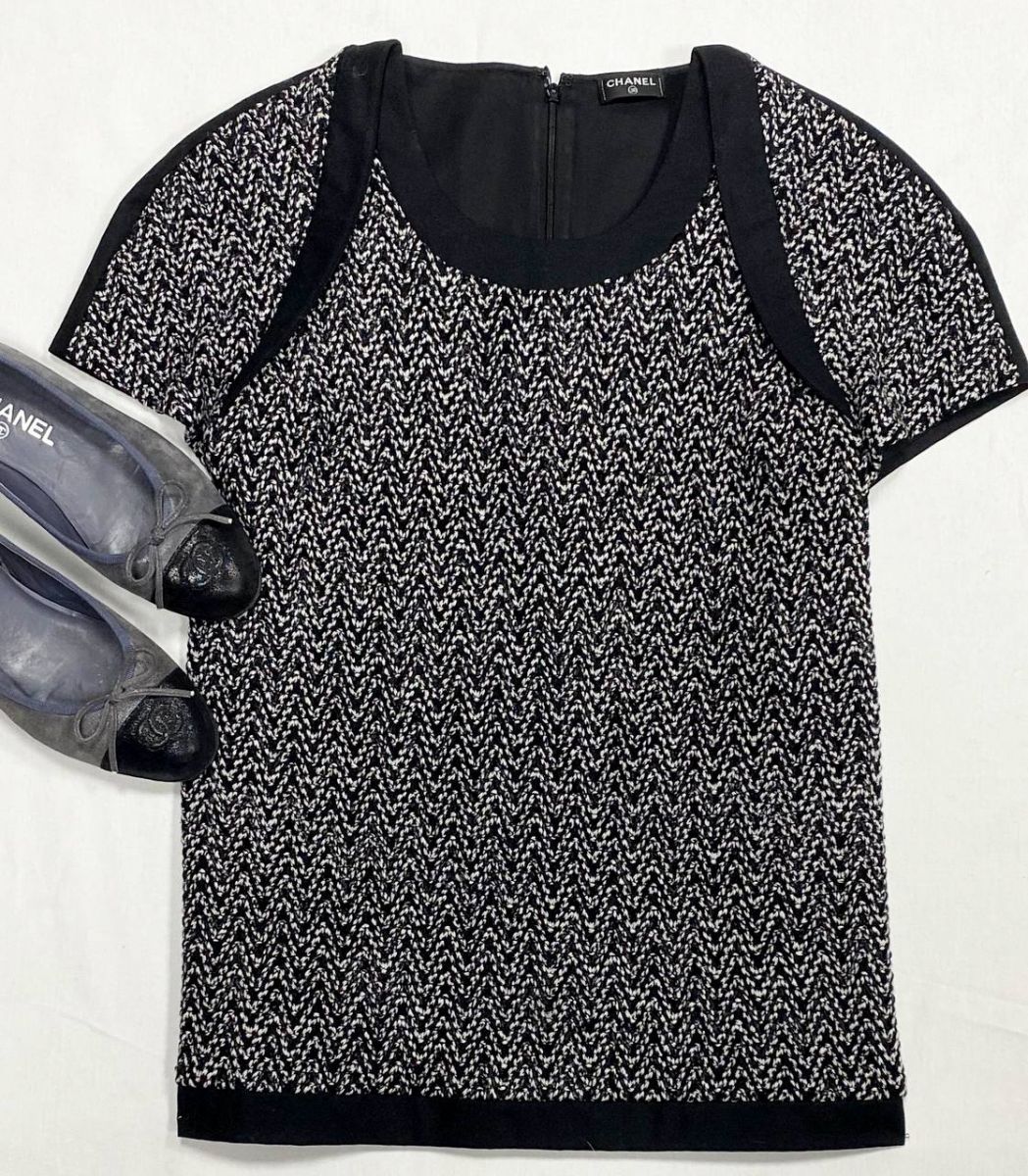 Кофта Chanel размер 40 цена 46 965 рубБалетки Chanel размер 37 цена 18 786 руб