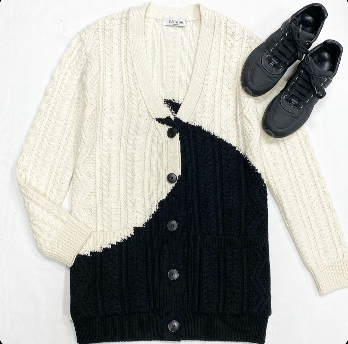Valentino S 30 770 Chanel 38.5 23 078