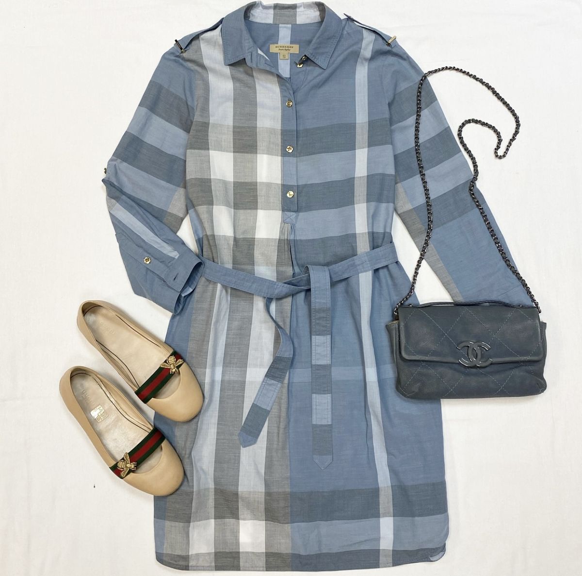 Платье Burberry размер 40 цена 9 231 руб Балетки Gucci размер 38.5 цена 15 385 рубСумка Chanel