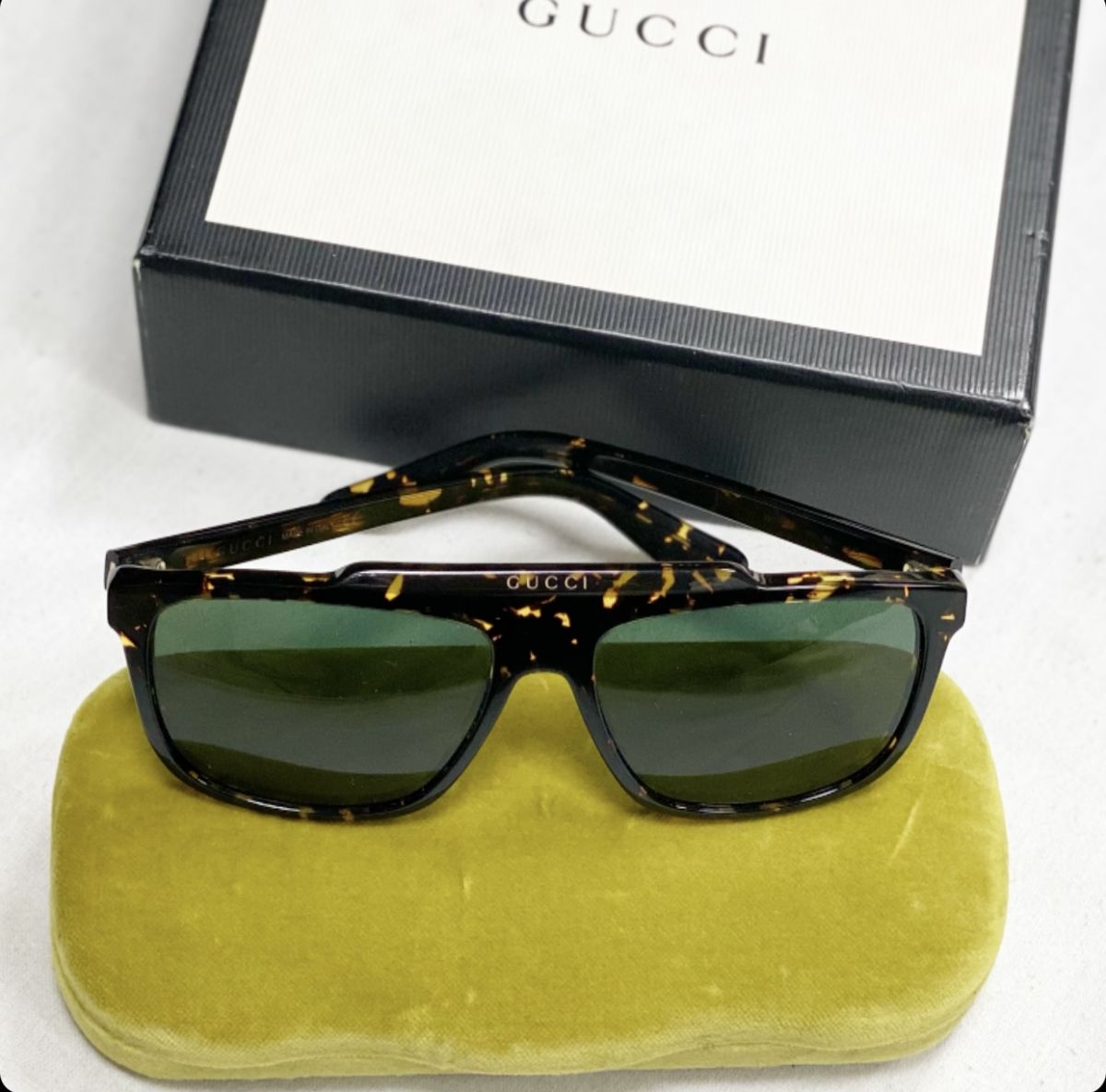 Очки Gucci цена 15 385 руб 