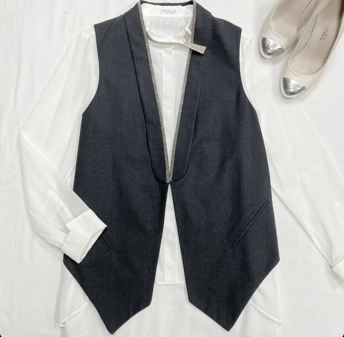 Двойка / жилет + блузка / Brunello Cucinelli размер 46 цена 38 463 руб 
