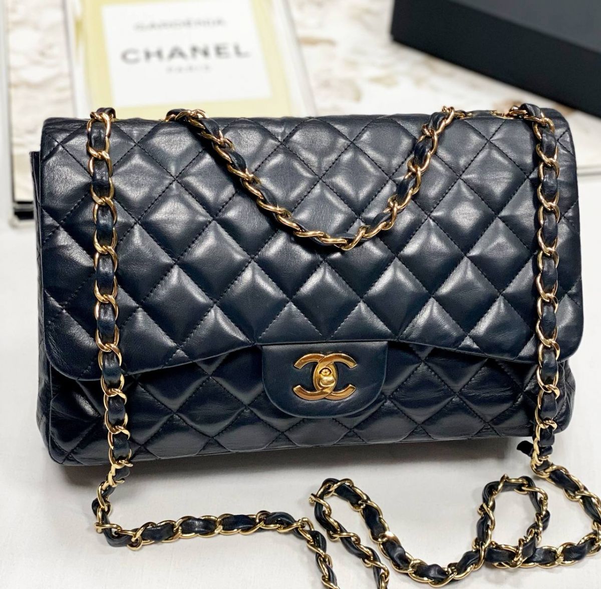 Сумка Chanel размер 30/20 цена 230 775 руб 