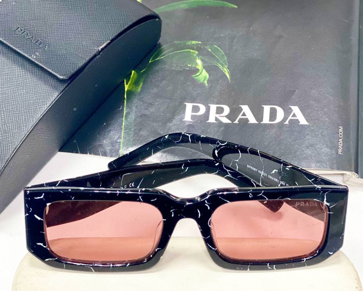Очки Prada цена 18 786 руб