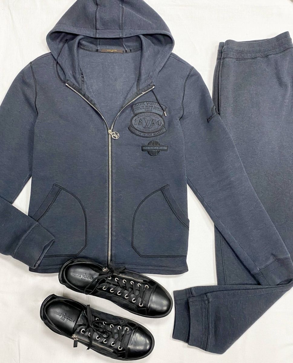 #mechtamen Костюм Louis Vuitton размер XXL цена 46 965 руб
Кеды Louis Vuitton размер 46 цена 23 483 руб