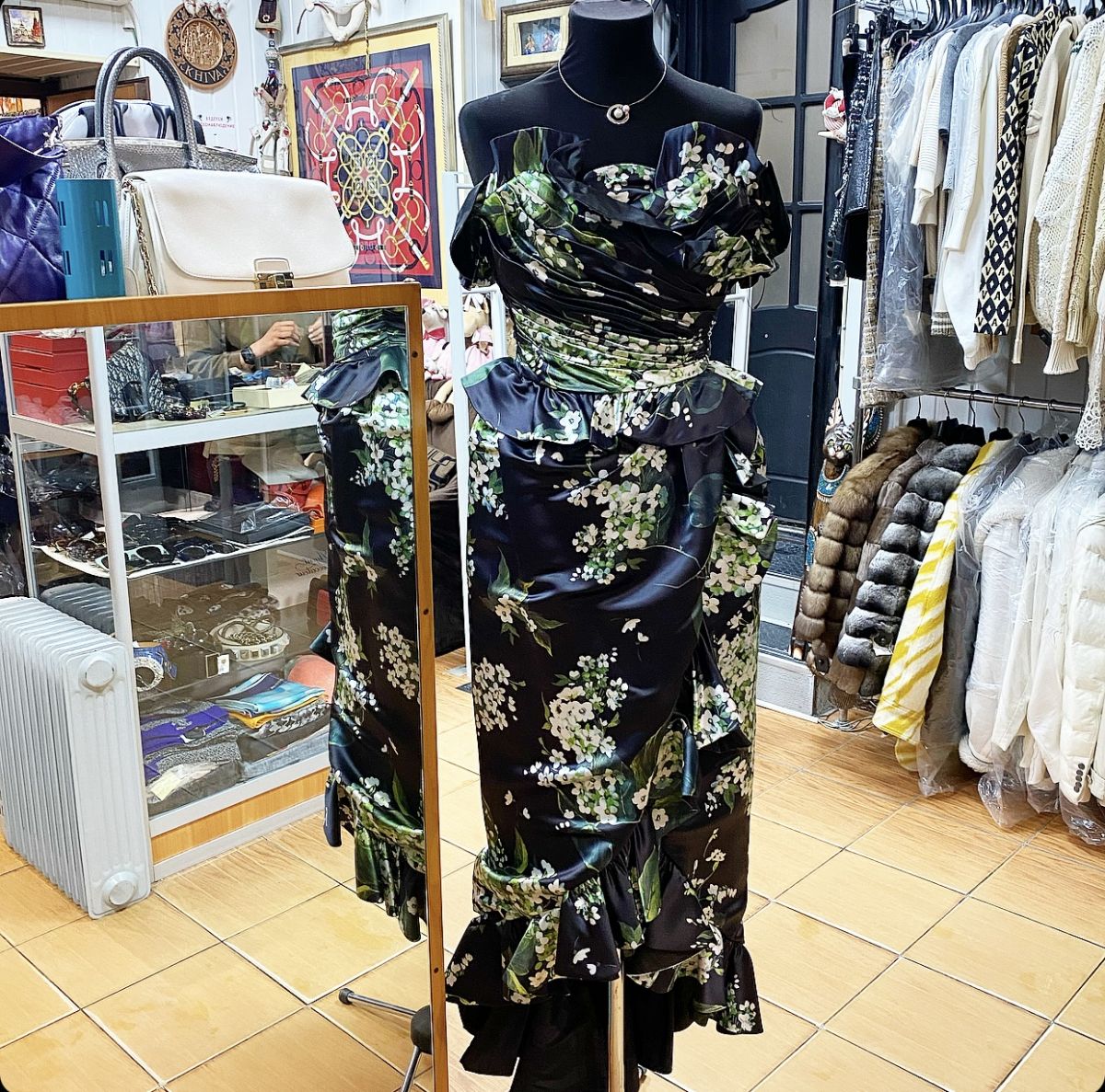 Платье Dolce Gabbana размер 38 цена 30 770 руб 