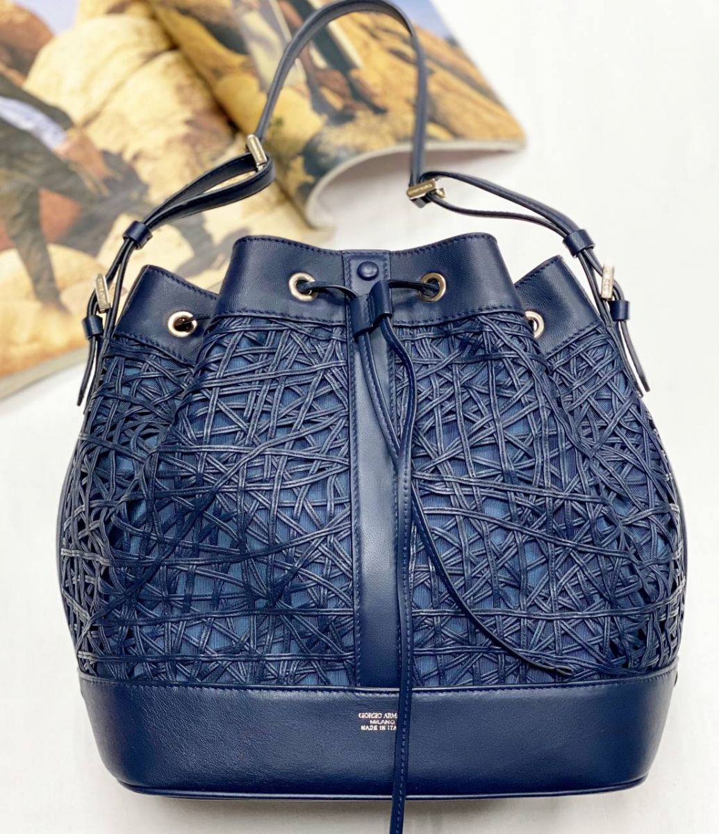 Сумка Giorgio Armani размер 25/25 цена 31 310 руб