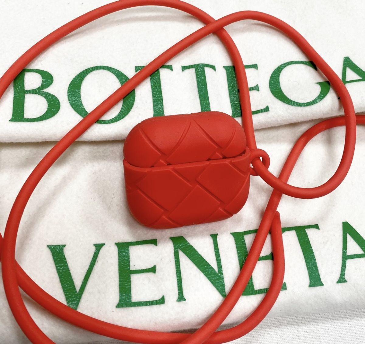 Чехол / каучук / для наушников / Bottega Veneta цена 12 524 руб