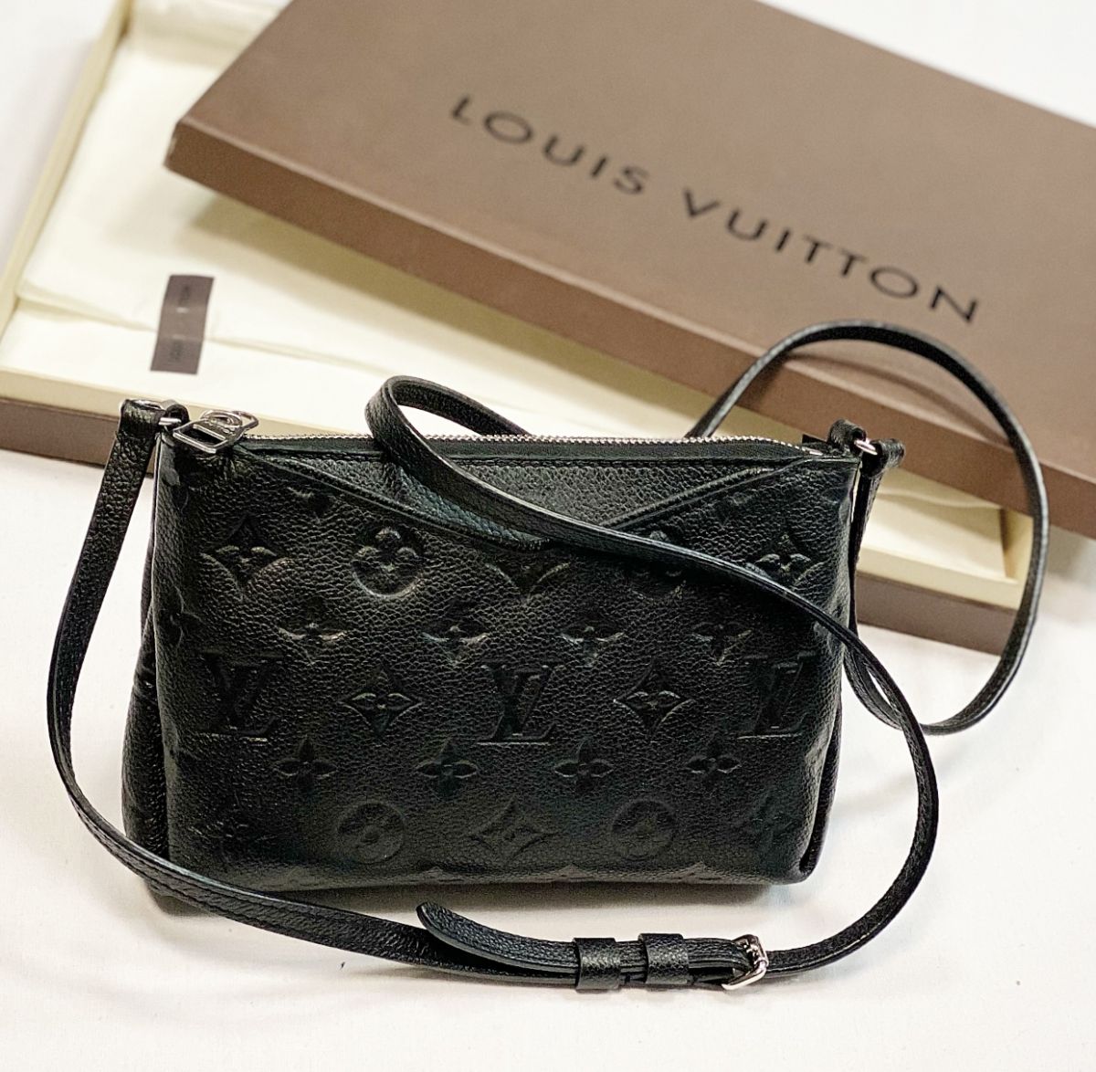 Сумка Louis Vuitton размер 20/13 цена 38 463 руб 