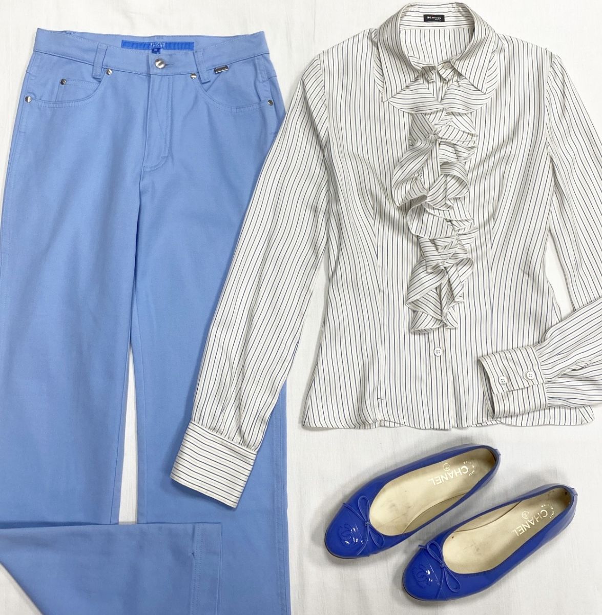 Блузка / шелк / Kiton размер 38 цена 7 828 руб
Брюки Escada размер 36 цена 6 262 руб 
Балетки Chanel размер 39 цена 23 483 руб