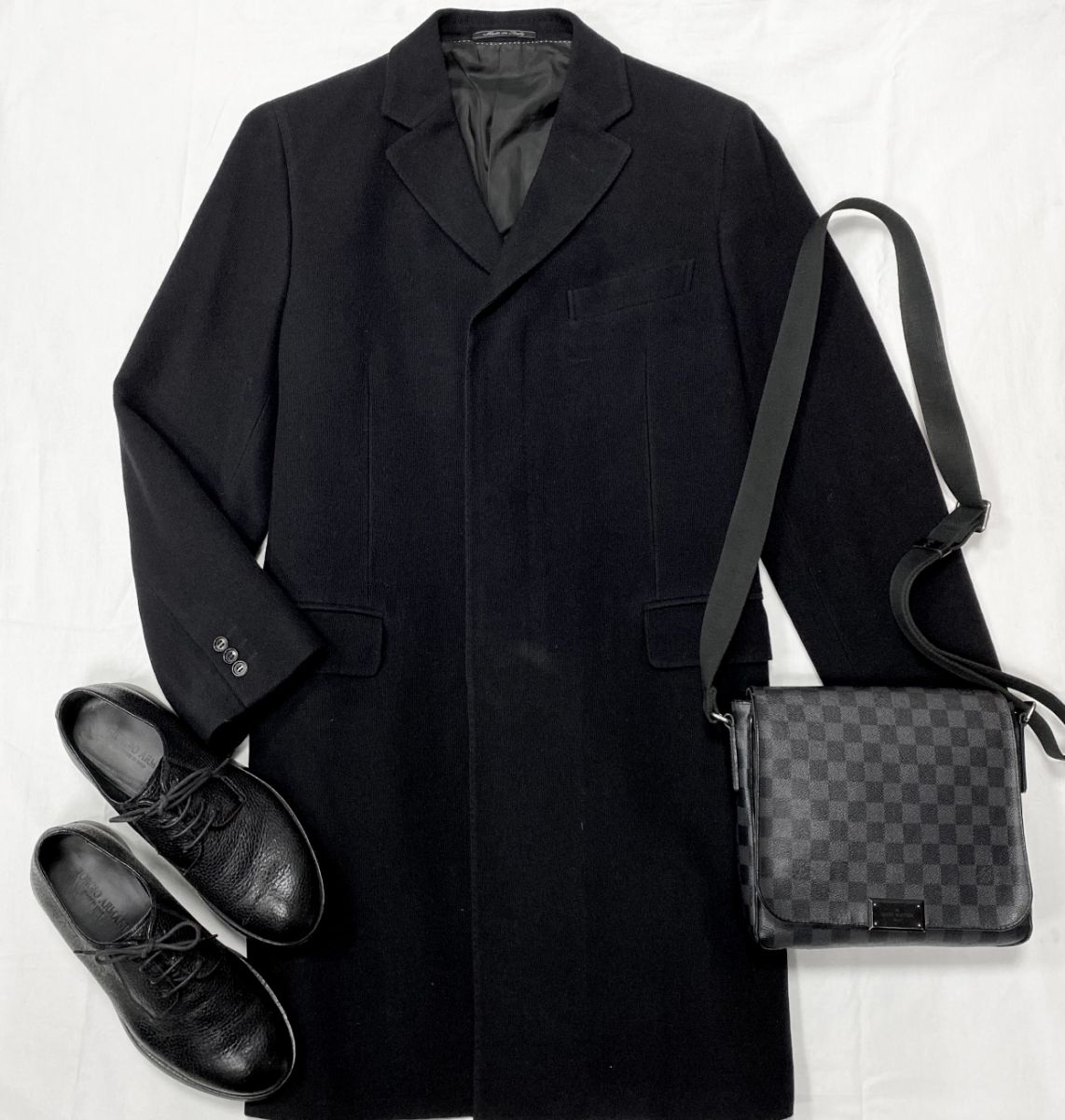 #mechtamen Пальто Ermenegildo Zegna размер 50 цена 26 614 руб 
Ботинки Giorgio Armani размер 42.5 цена 18 786 руб 
Сумка Louis Vuitton