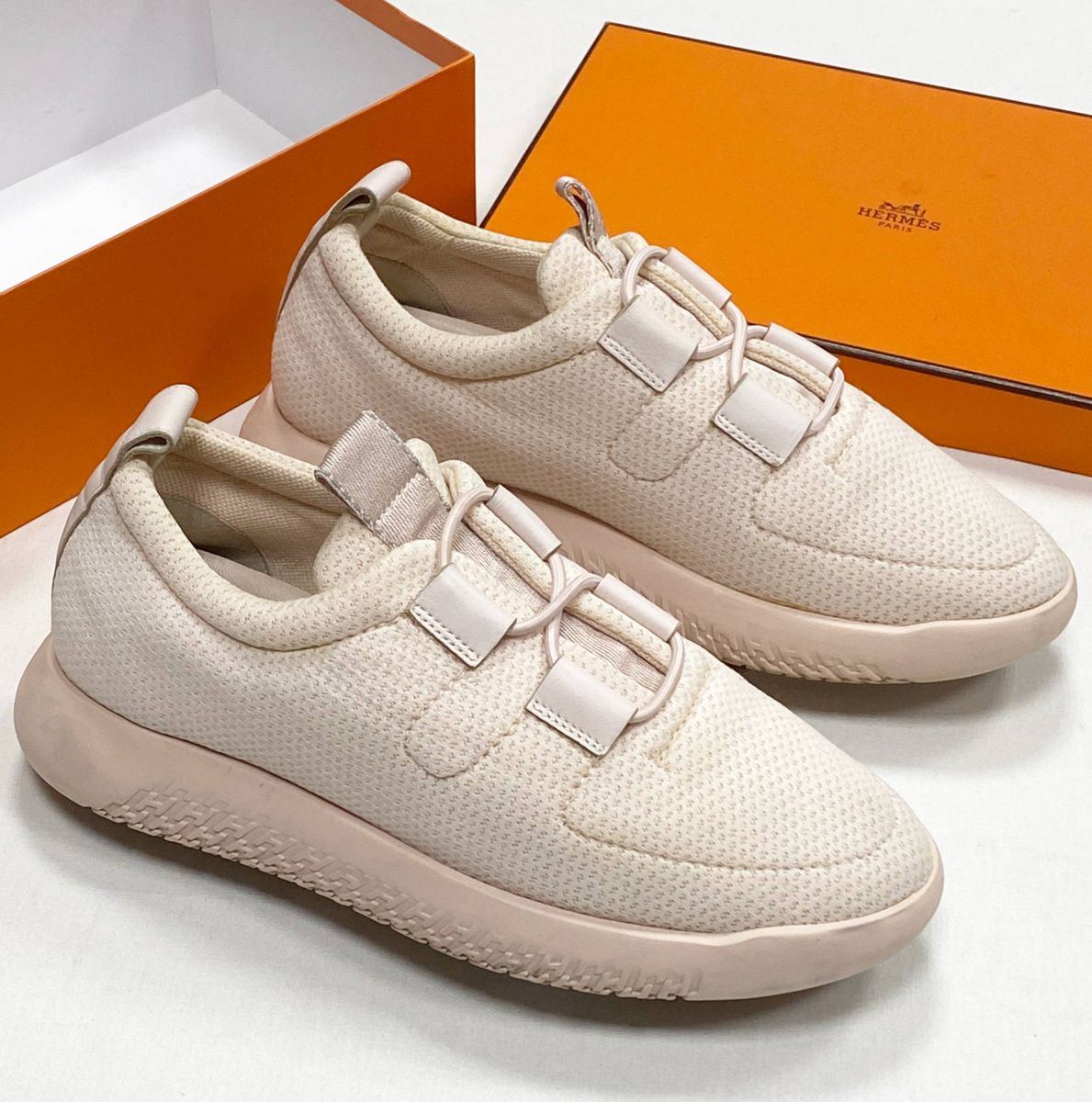 Кроссовки Hermes размер 38 цена 31 310 руб