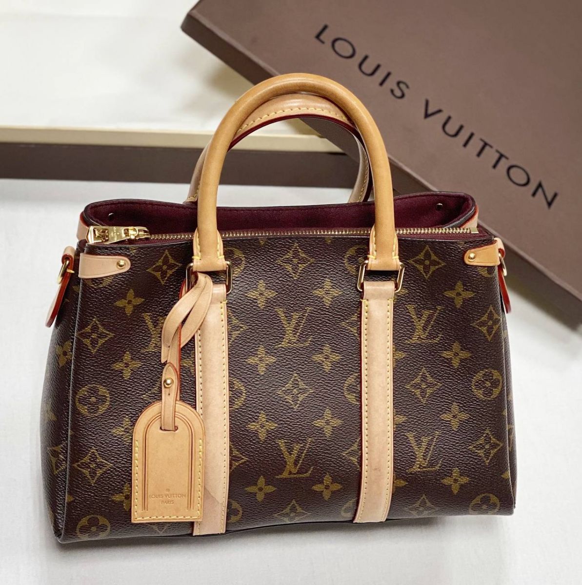Сумка Louis Vuitton размер 28/18 цена 140 895 руб