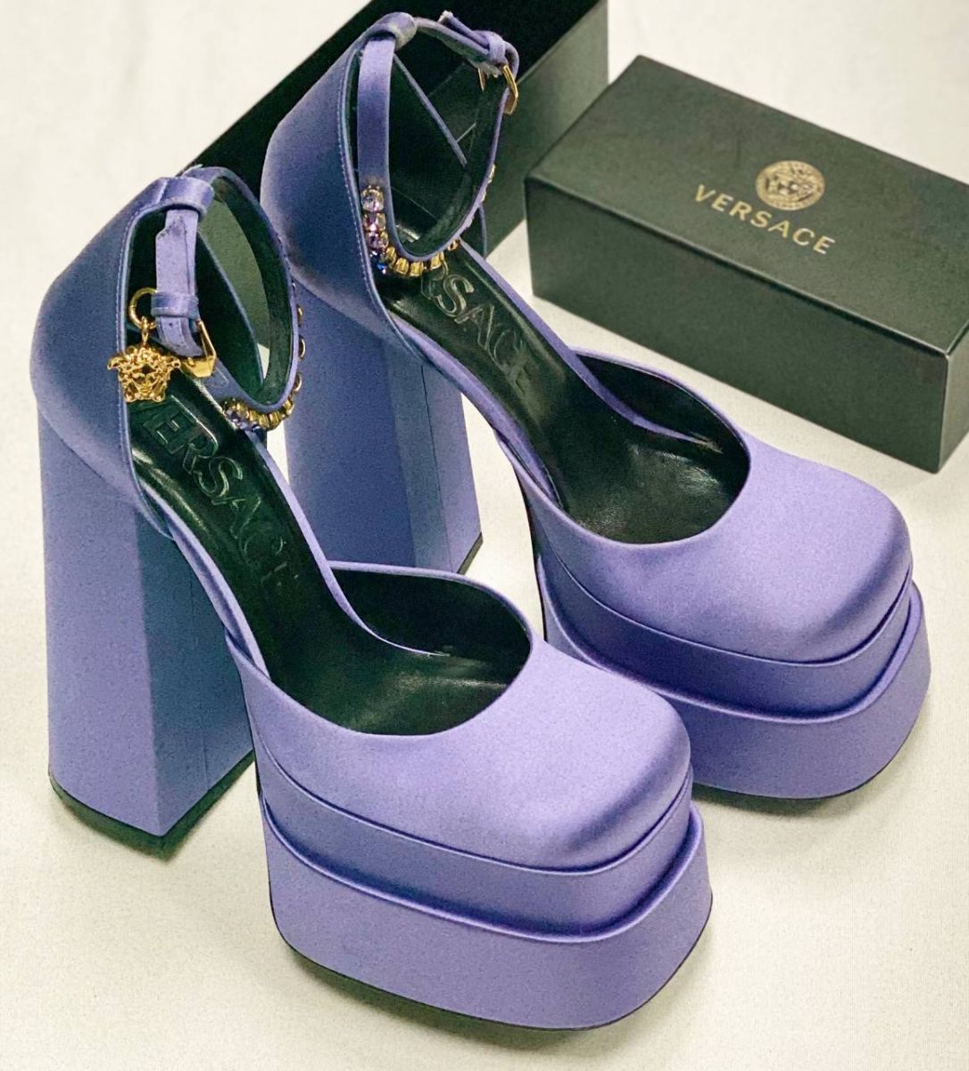 Туфли Versace размер 39 цена 39 138 руб