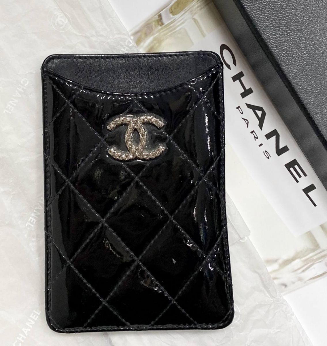 Чехол для телефона Chanel цена 15 655 руб