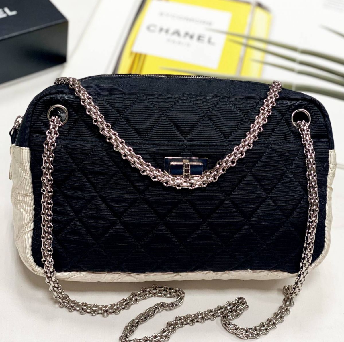 Сумка Chanel размер 25/17 цена 109 585 руб 