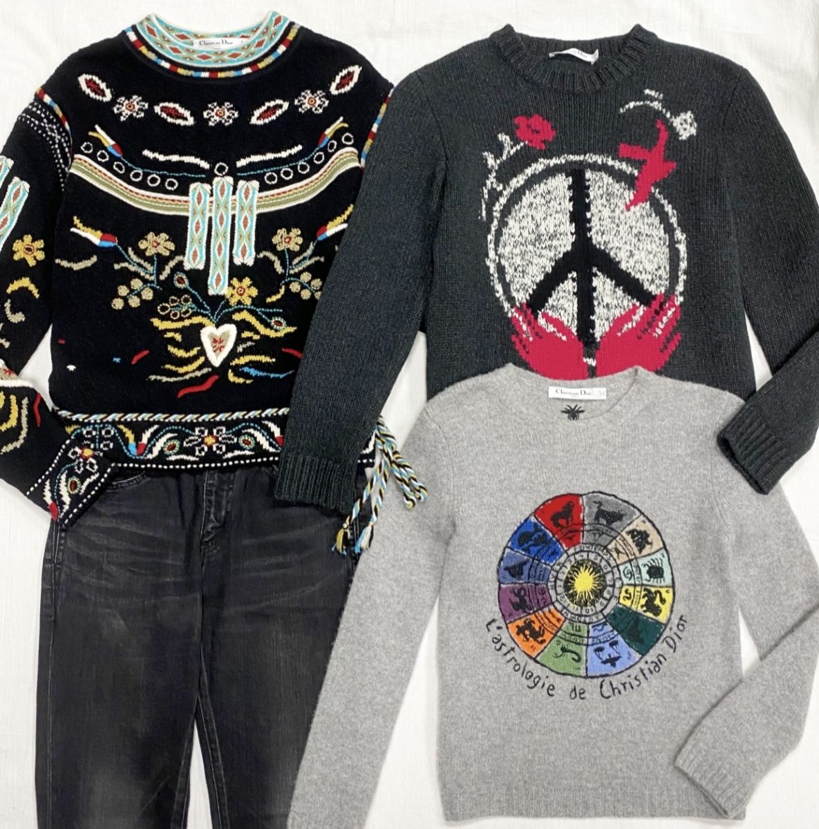 Кофты Christian Dior размер 36-38 цена по 15 655 руб 
Джинсы Saint Laurent размер 25 цена 10 959 руб