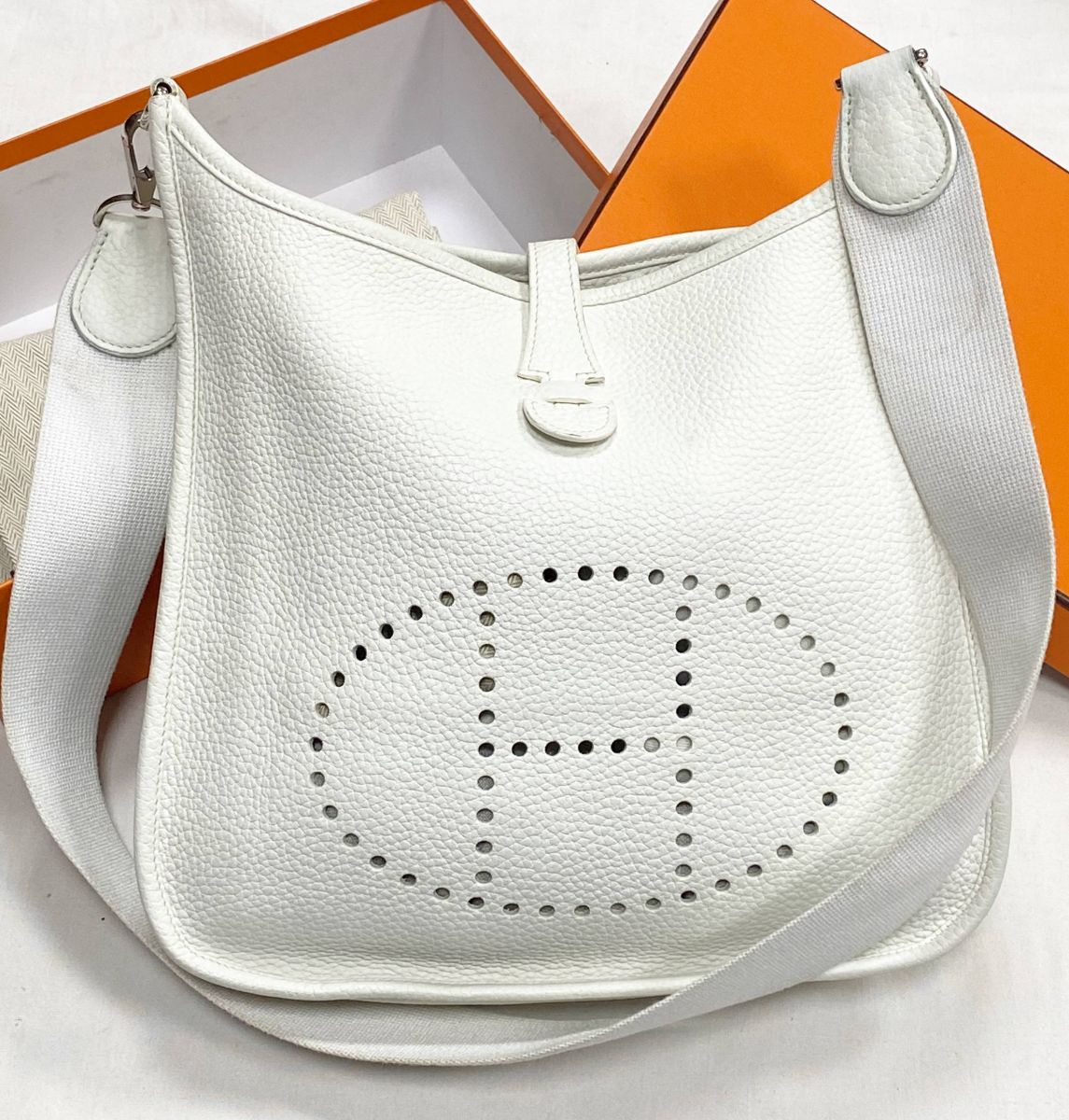 Сумка Hermes размер 28 цена 156 550 руб
