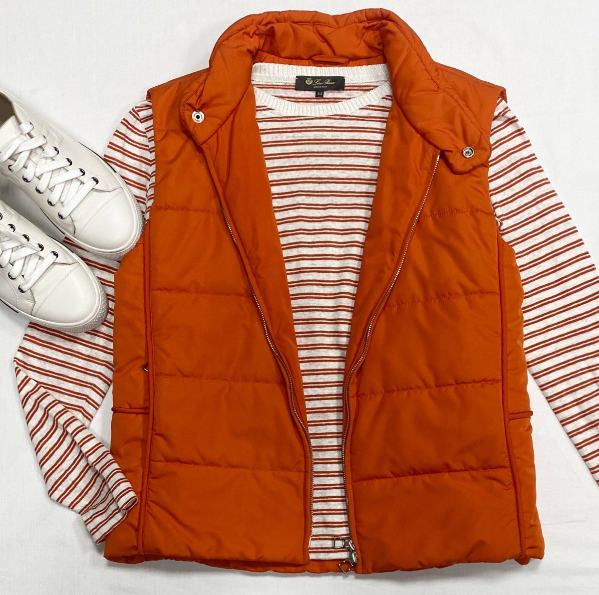 Жилет Hermes размер M цена 93 930 руб
Кофта размер 44 цена 23 483 руб