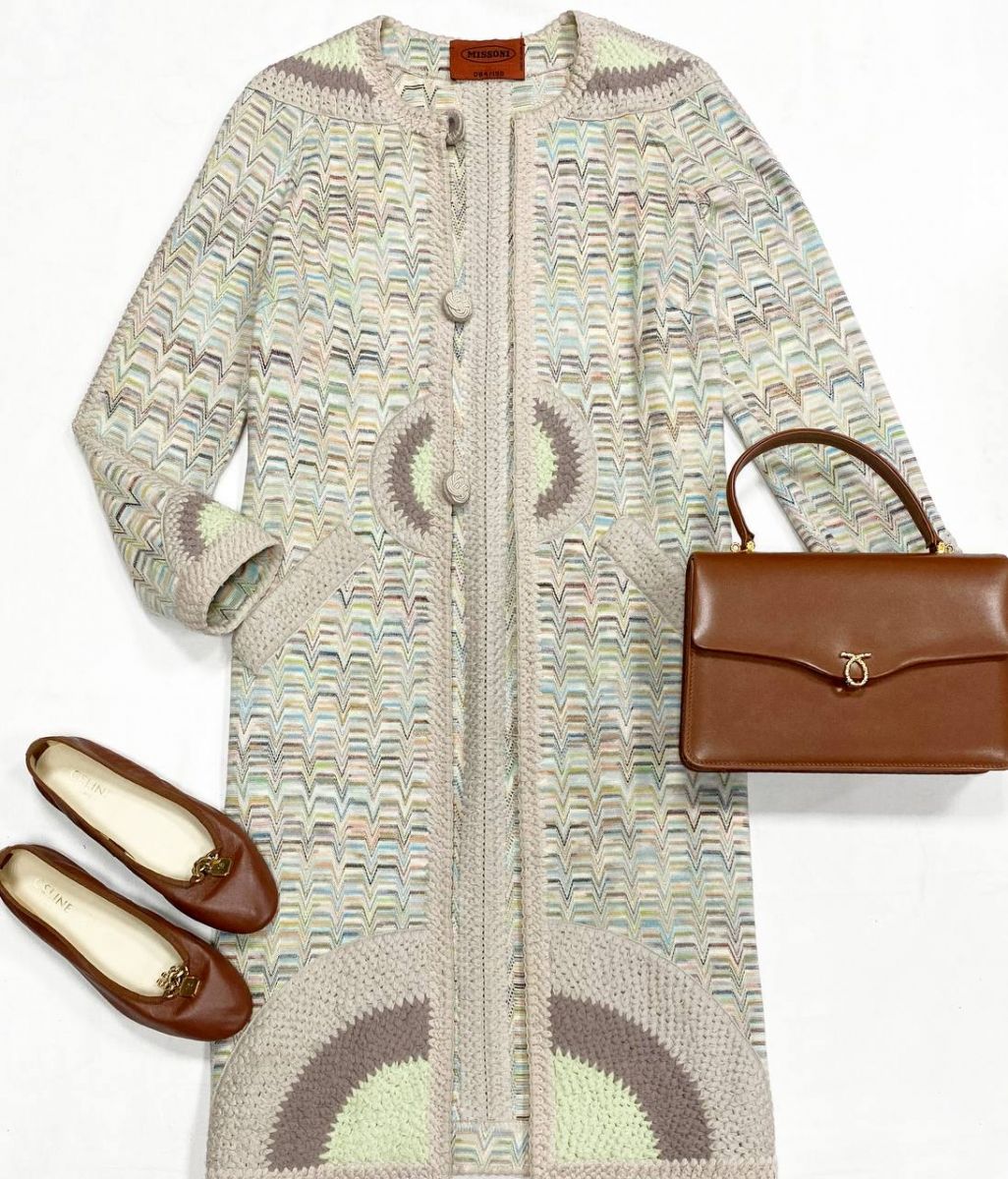 Пальто Missoni размер 42 цена 23 483 рубБалетки Celine размер 37 цена 15 655 рубСумка Launer