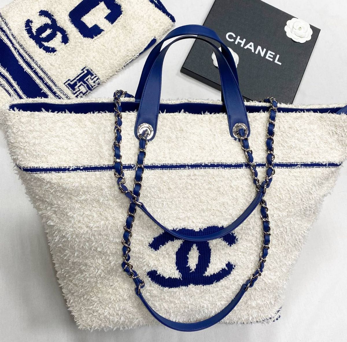 Сумка + Юбка Chanel размер 35/35 цена 391 375 руб
Юбка Chanel размер 42 
