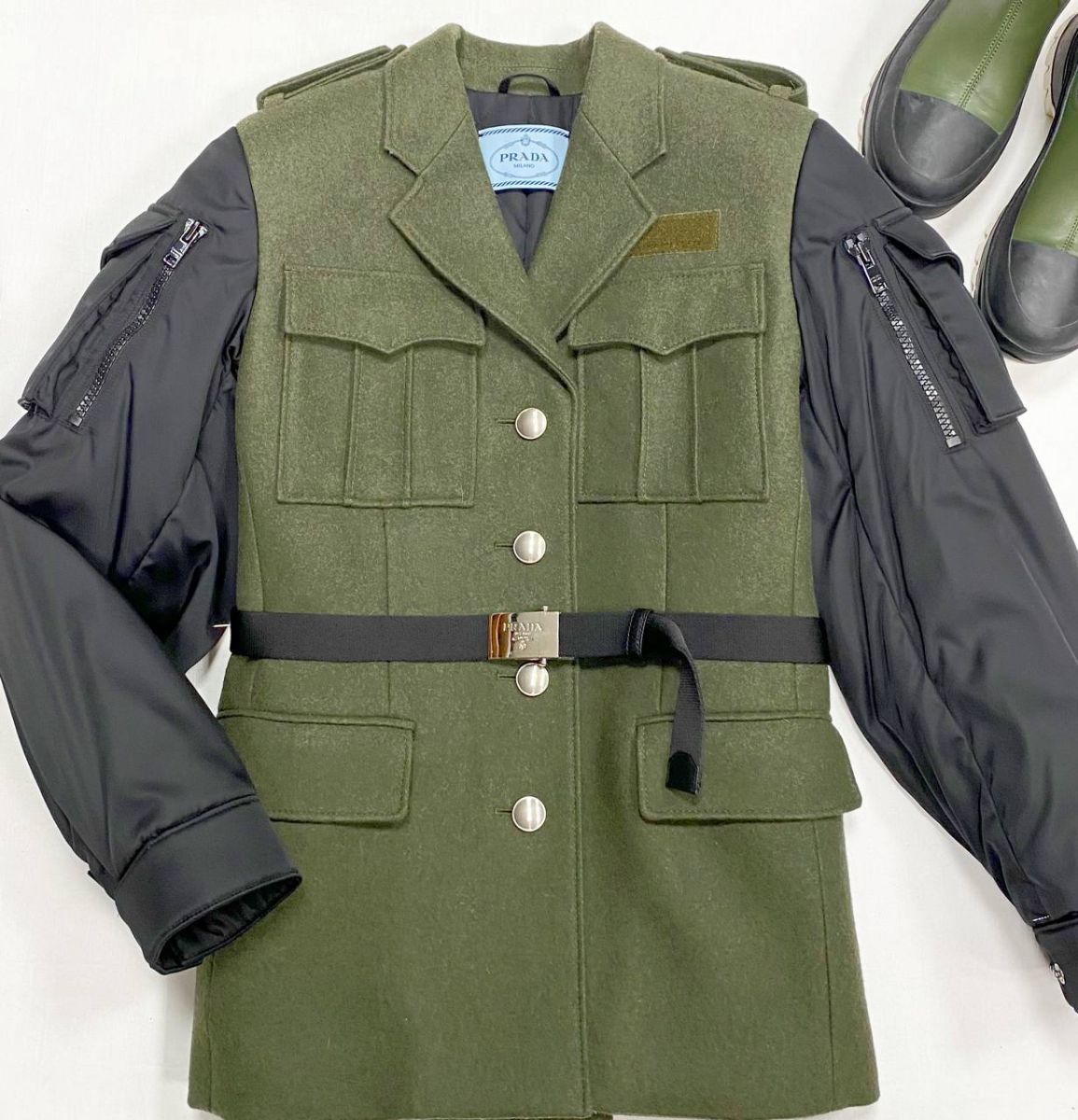 Куртка / утепленная / Prada размер 40 цена 93 930 руб