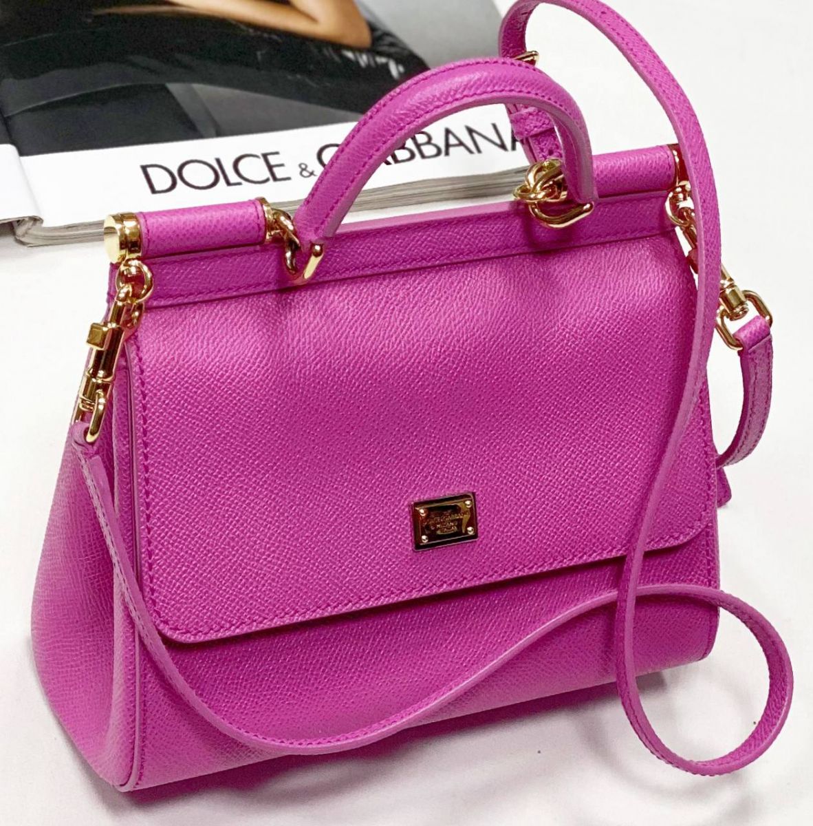 Сумочка Dolce Gabbana размер 20/15 цена 70 448 руб 