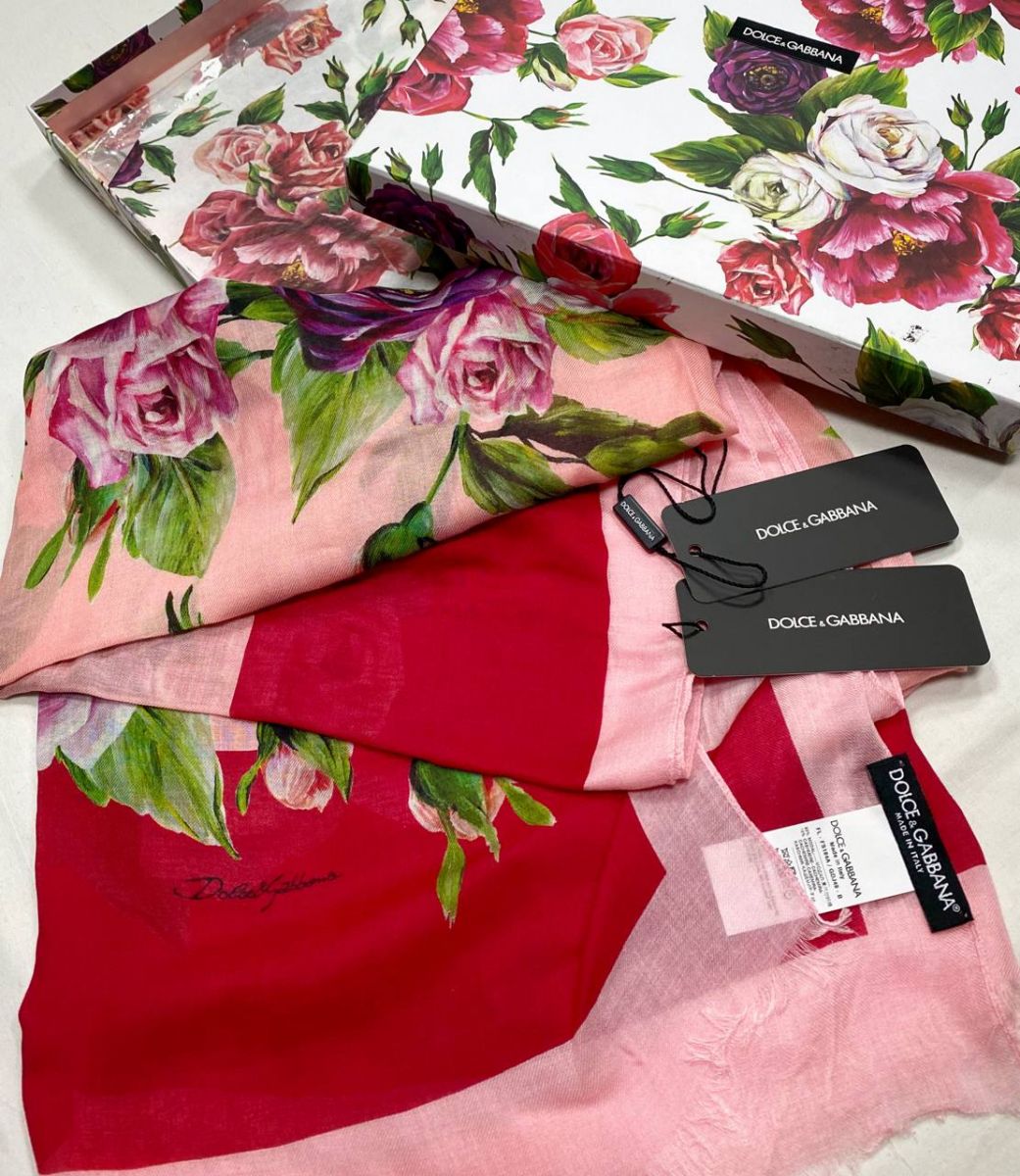 Палантин Dolce Gabbana размер 130/200 цена 31 310 руб / новый / упаковка /