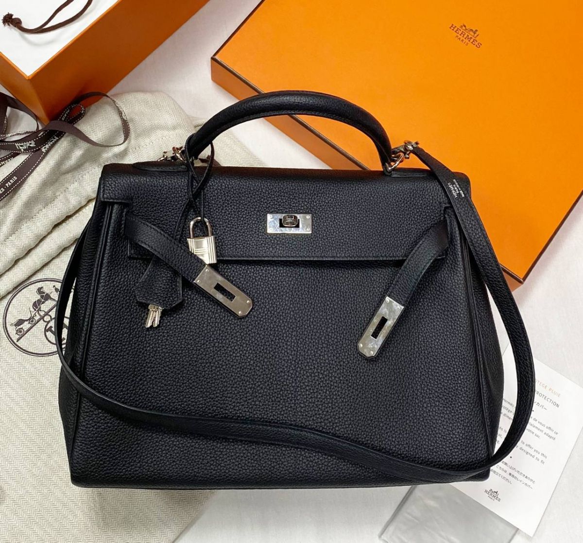 Сумка Hermès Kelly размер 30 цена 1 380 000 руб / новая / упаковка / документы / дождевик /