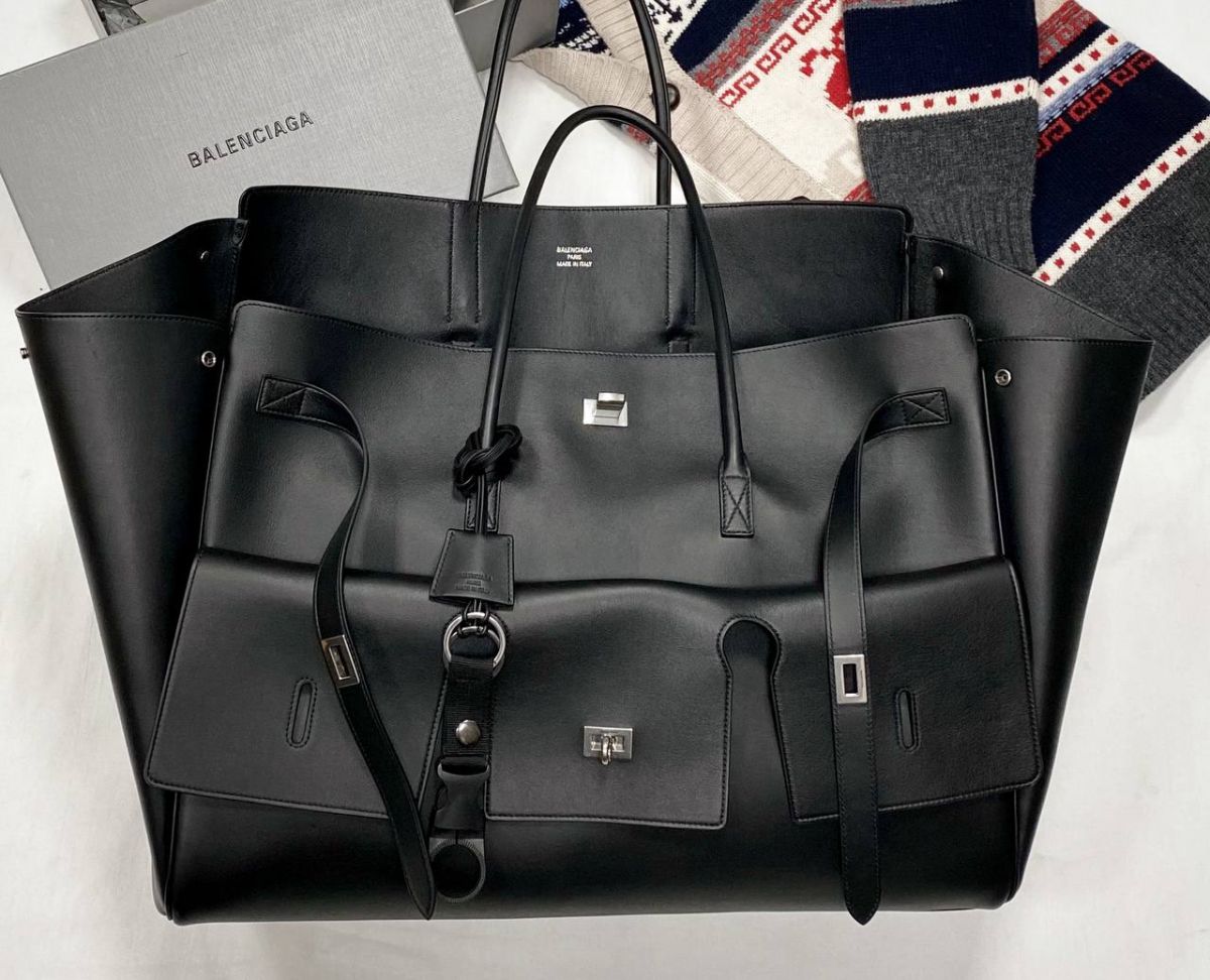 Сумка Balenciaga размер 50/35 цена 469 650 руб