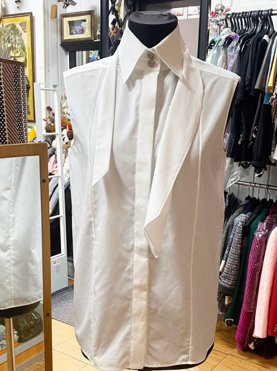 Блузки Chanel размер 36/38 цена от 46 965 руб до 78 275 руб 