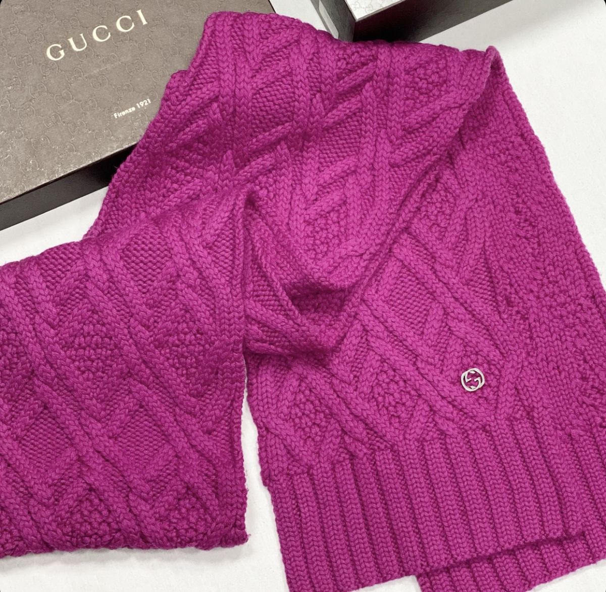 Шарф Gucci цена 7 693 руб 