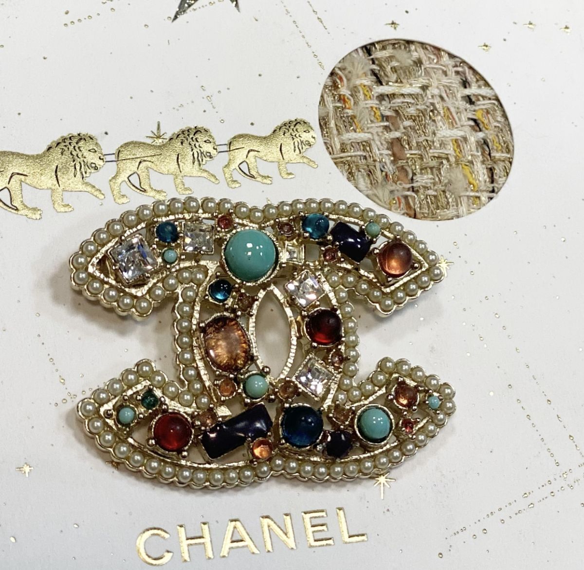 Брошка / камни / Chanel цена 53 847 руб 