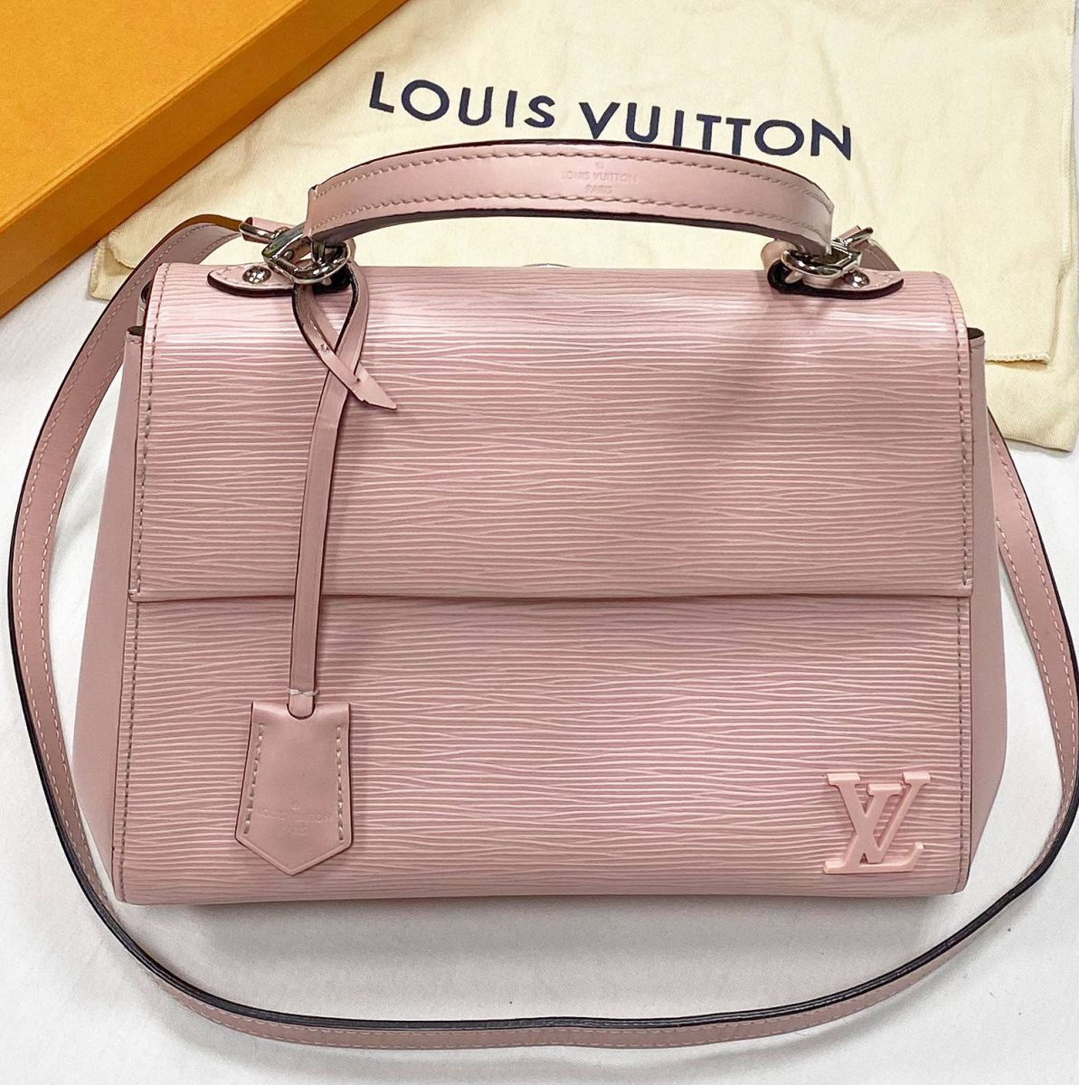 Сумка Louis Vuitton размер 25/20 цена 125 240 руб