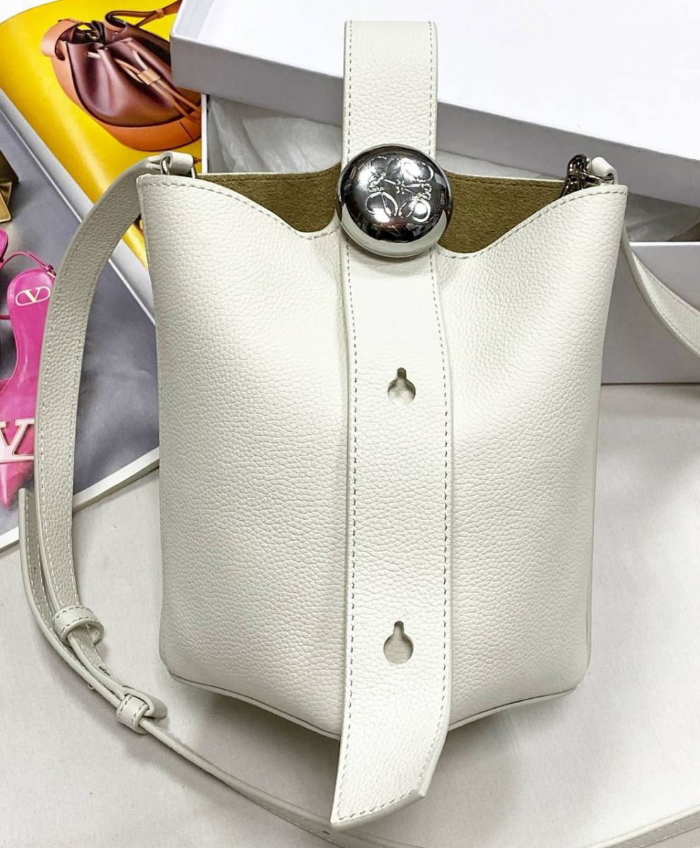 Сумка Loewe размер 13/20 цена 78 275 руб 