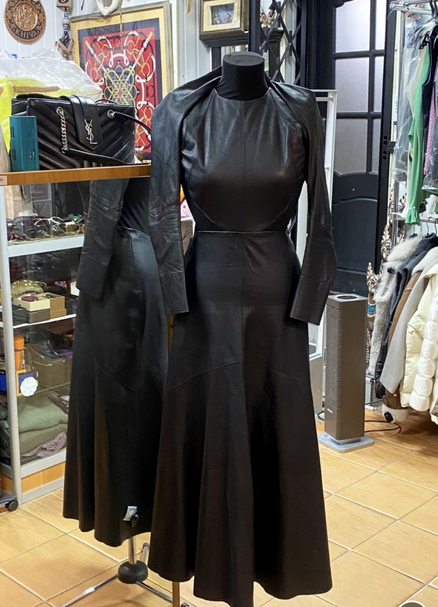 Платье / кожа / Victoria Beckham размер 42 цена 70 448 руб 