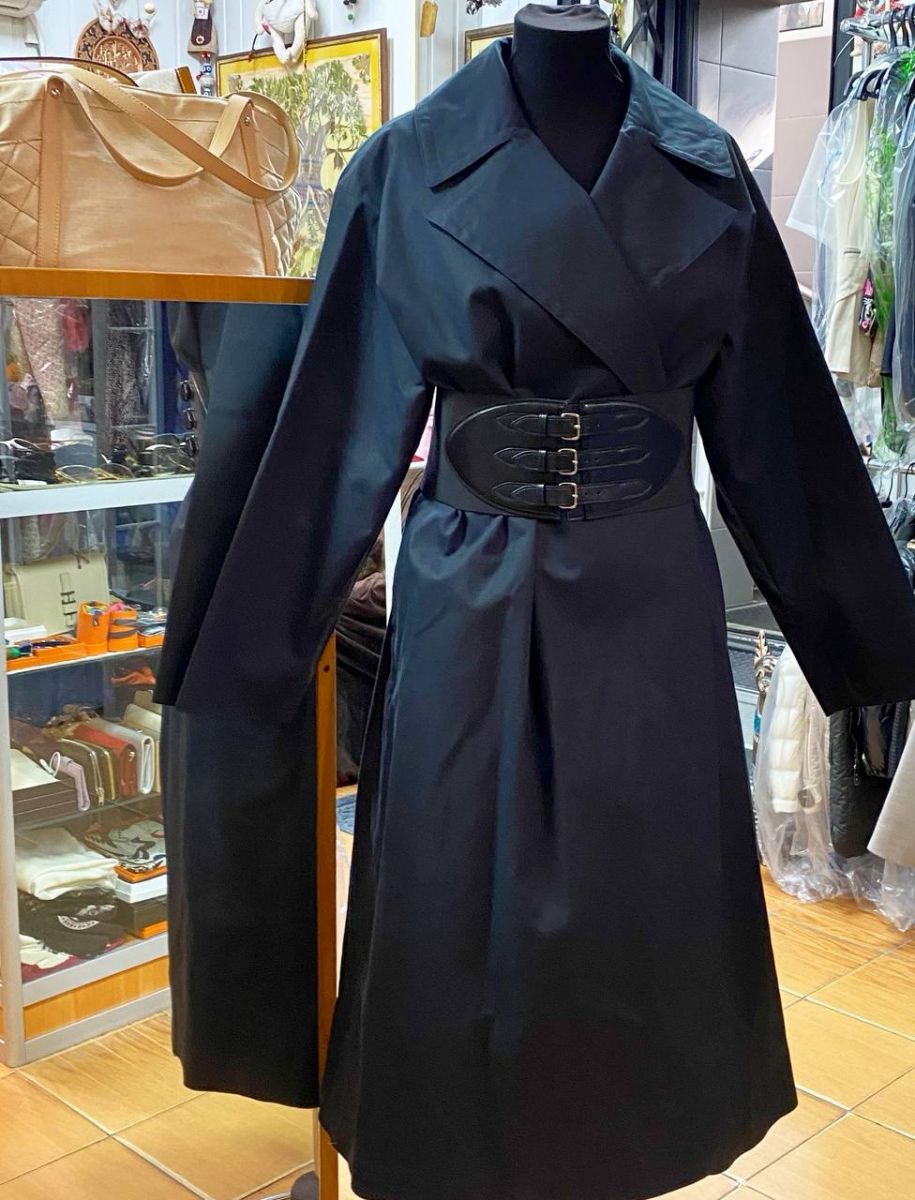 Плащ Alaïa размер 38 цена 187 860 руб 