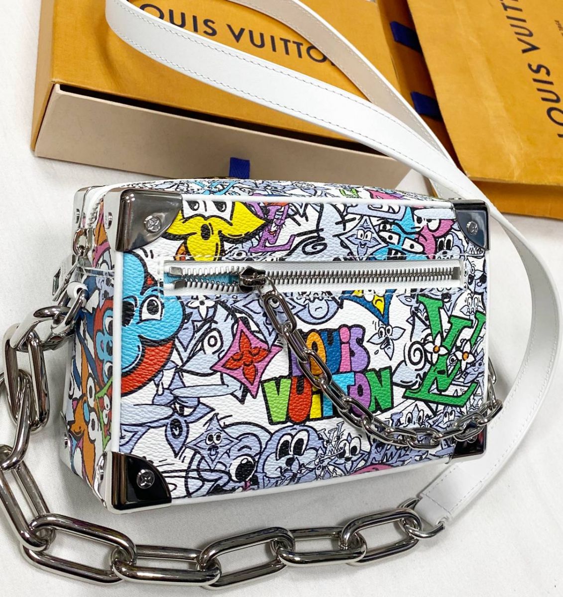 Сумка Louis Vuitton размер 20/13 цена 313 100 руб 