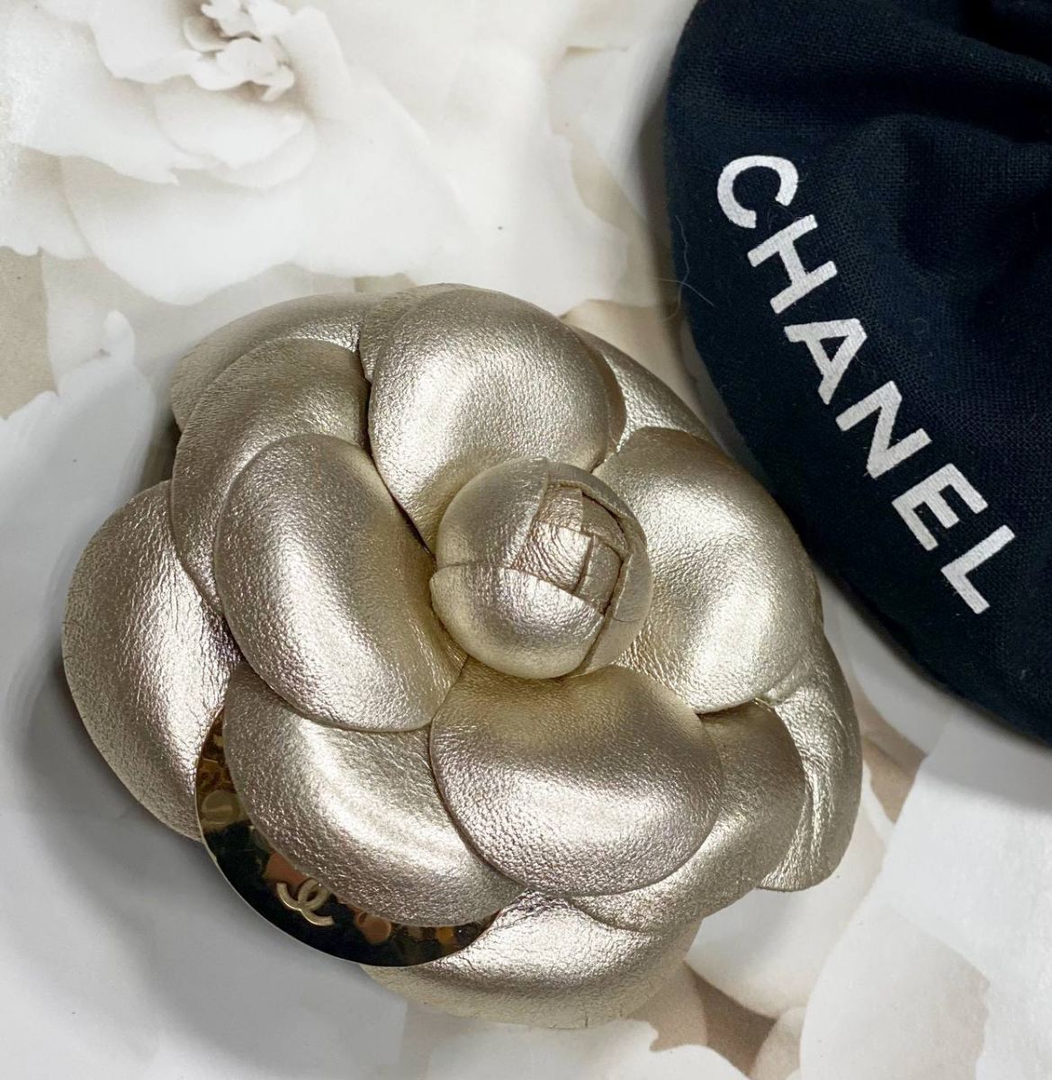 Брошка Chanel цена 23 483 руб
