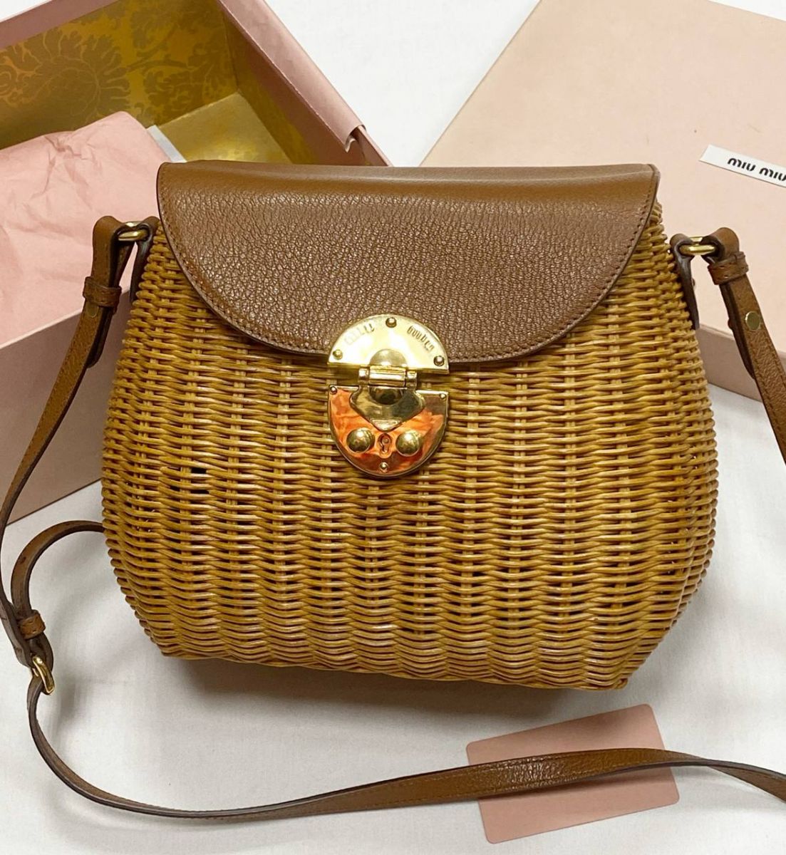 Сумка Miu Miu размер 18/18 цена 78 275 руб 